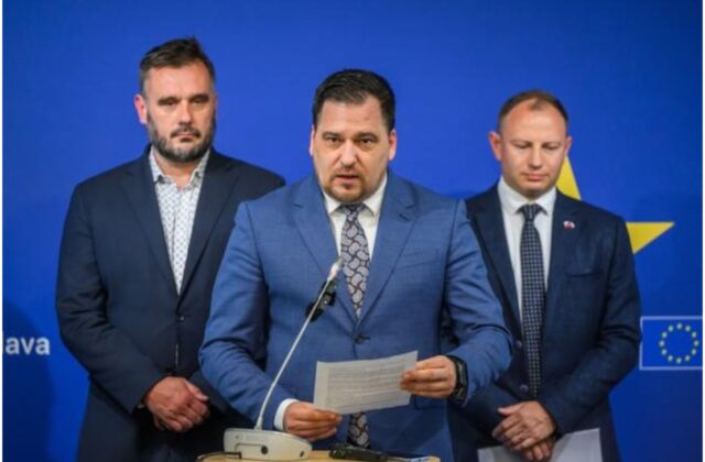 Vedúci delegácie z Bruselu Zdechovský dostal vyhrážky smrťou,&hellip;