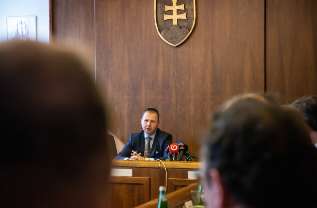 Poslanec Kéry poprel, že by niekoho napadol.…
