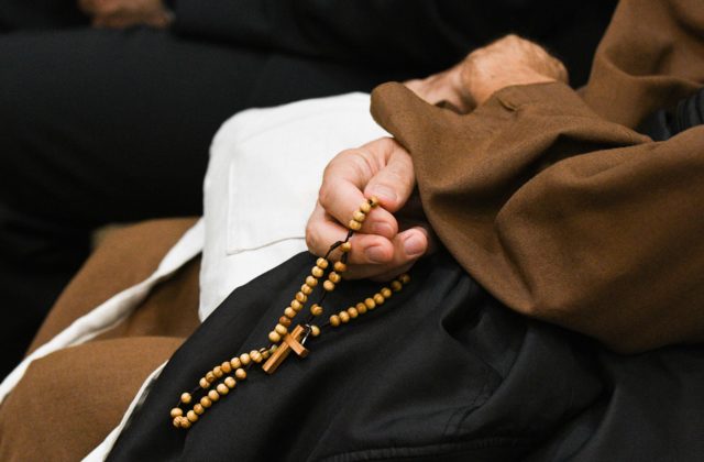 Novela ústavy podľa Inštitútu ľudských práv ohrozuje výhradu&hellip;