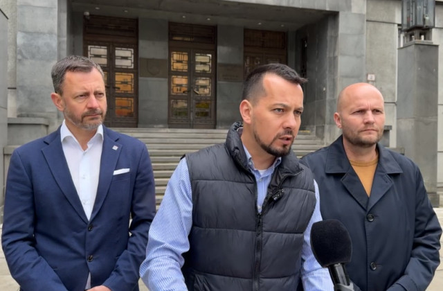 Laťákovi obvinenie nedoručili. Polícia je pod vedením Šutaja…