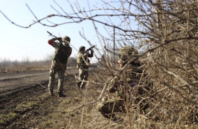 Ruské útoky na Ukrajine neutíchajú,&hellip;