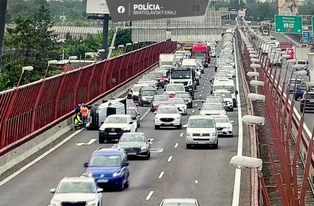 Ráno na D1 skomplikovala nehoda, cez tento…