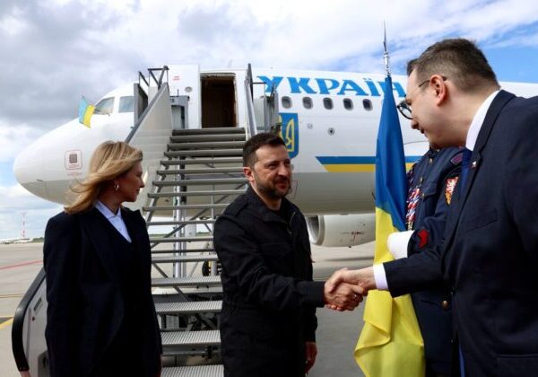 Zelenskyj pricestoval na dvojdňovú návštevu Česka, stretne sa s prezidentom Pavlom
