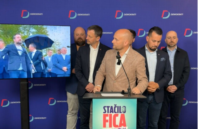 Demokrati odmietajú zaťahovanie strany do atentátu na Fica, podľa nich ide o prekrývanie skutočných problémov – VIDEO, FOTO