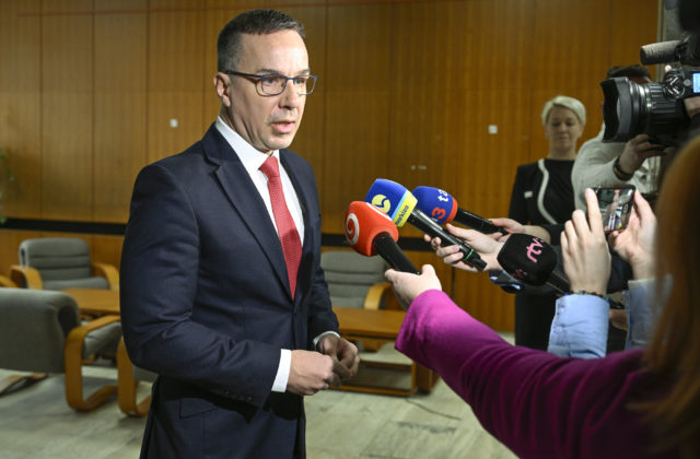 Tomáš chystá novelu zákona, má prispôsobiť schému kurzarbeit pre krízu spôsobenú americkými clami