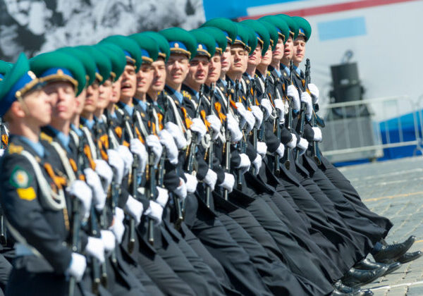 Nové preteky v zbrojení by podľa šéfa poľskej diplomacie mohli viesť k pádu Putinovho režimu