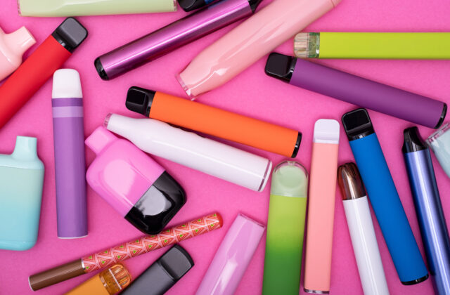 Zákaz ochutených e-cigariet: Náplasť na komplexný problém, alebo&hellip;