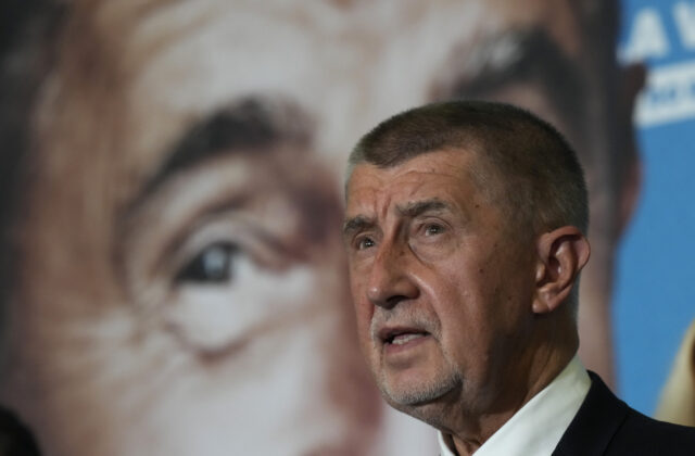 Český expremiér Babiš je naďalej vedený v…