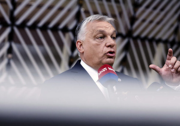 Orbán povedal, že polícia Dúhový pochod v Budapešti nerozoženie, ale straší právnymi postihmi