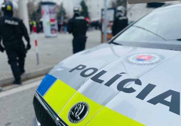 Policajné násilie sa na Slovensku ticho toleruje, vyplýva z analytickej správy Amnesty International Slovensko