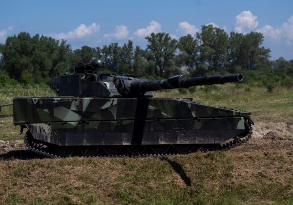 Tank CV90120 zaujal na Tankových dňoch a mohol by dokonca posilniť aj slovenskú obranu