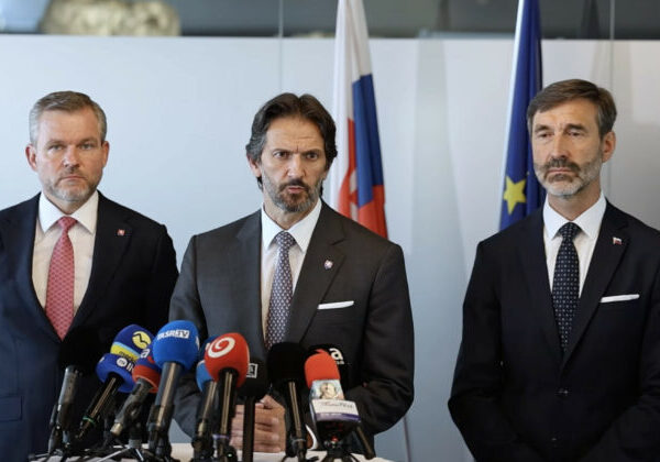 Minister Kaliňák predstavil Národné obranné sily. Cieľom je pripraviť občanov na krízy aj získať zálohy pre armádu – VIDEO