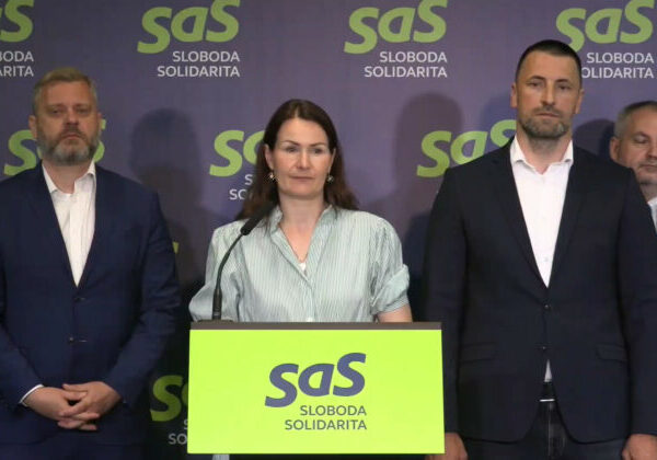 SaS kritizuje cyrilometodské oslavy na Devíne za 750-tisíc eur, hovorí o papalášizme – VIDEO
