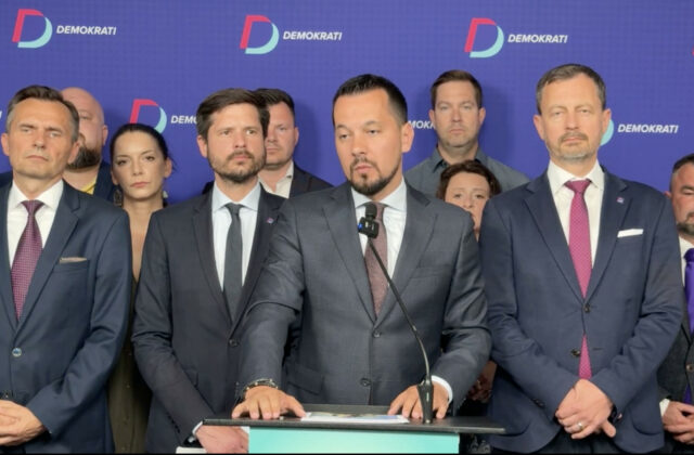 Demokrati neveria slovám Šutaja Eštoka. O predvolaní Naďa&hellip;