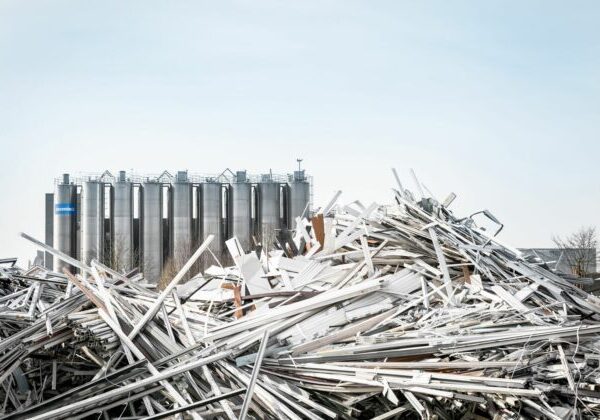 Deceuninck získava svoju prvú certifikáciu RecyClass za použitie recyklovaného PVC a obnovuje aj označenie produktu VinylPlus®