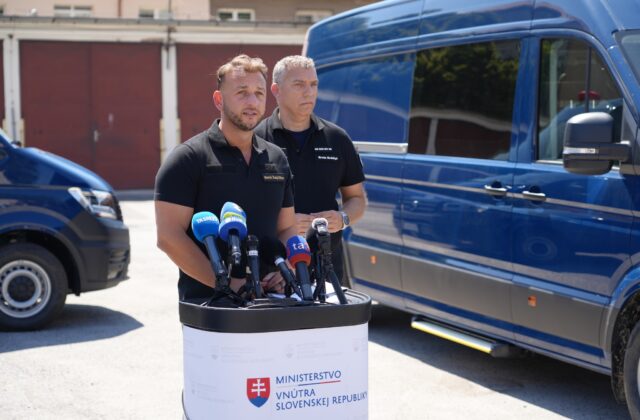 Kontrolné chemické laboratória civilnej ochrany dostali nové vozidlá,&hellip;