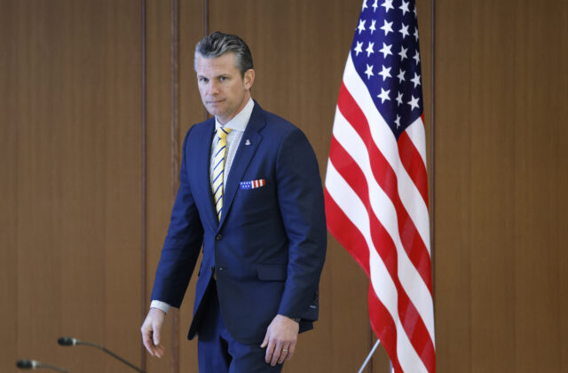 Peking varuje USA, aby sa&hellip;