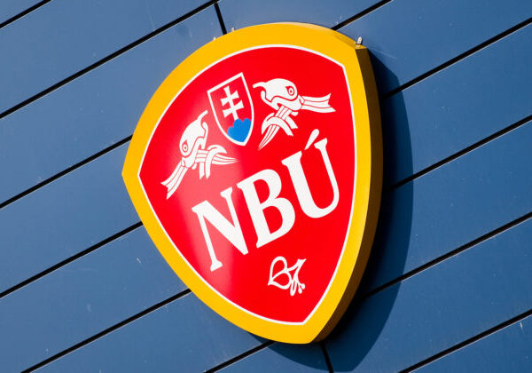 Letné prázdniny môžu byť nebezpečné aj online. NBÚ radí, ako ochrániť deti pred nástrahami internetu