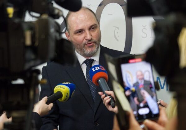 Mestské zastupiteľstvo v Košiciach vzalo na vedomie petíciu proti výstavbe na Námestí osloboditeľov