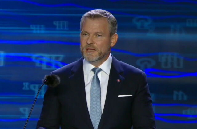 Štátne sviatky by nemali byť zneužívané na politický súboj, ani by nás nemali rozdeľovať, tvrdí prezident Pellegrini – VIDEO