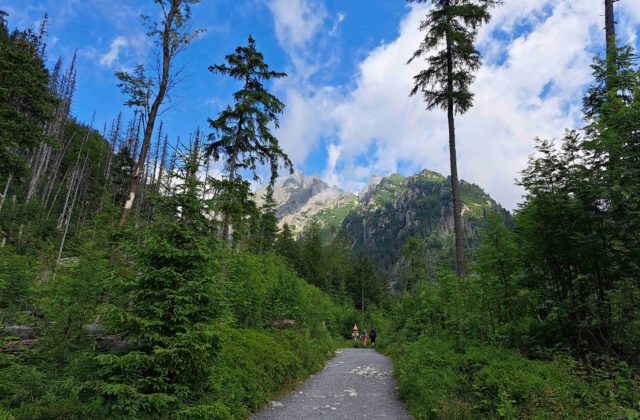 Správa TANAP-u si posvietila na dodržiavanie návštevného poriadku, kontrolovala horských vodcov i turistov