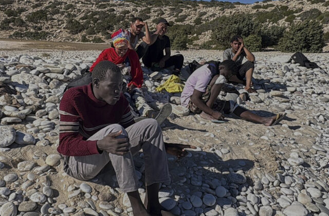 Gréci pozastavia azylové konania pre&hellip;