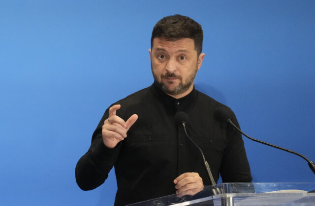 Ruskí vyjednávači podľa Zelenského začali diskutovať o možnej schôdzke hláv štátov Ukrajiny a Ruska