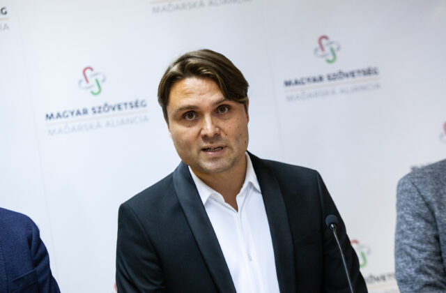 Maďarská aliancia spochybňuje zákonnosť výberového konania na šéfa fondu pre národnostné menšiny, podala podnet na prokuratúru