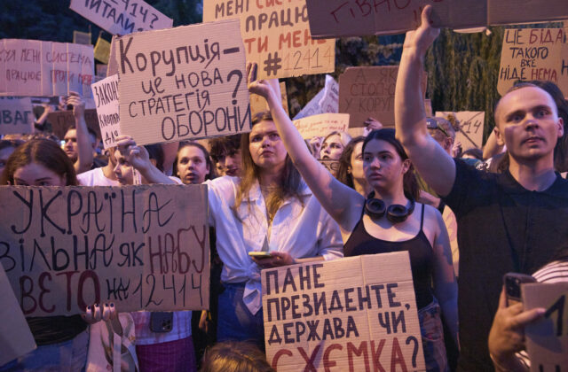 Proti zrušeniu autonómie protikorupčných úradov&hellip;