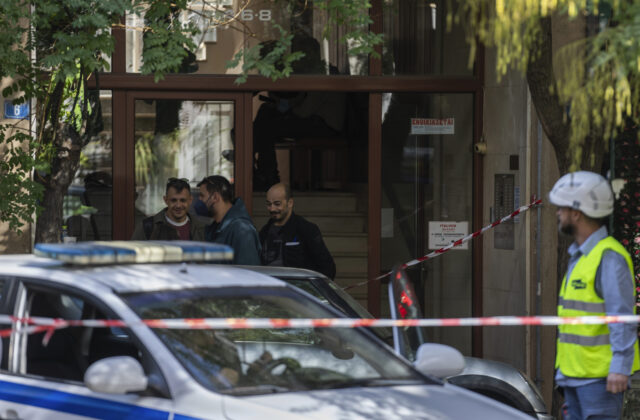 Výbuch v Grécku zranil dvoch ľudí, incident vyšetruje protiteroristická polícia