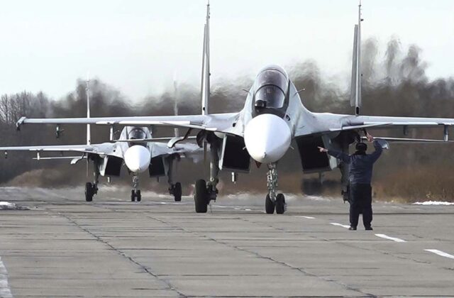 Útok na letisko na juhu Ruska zničil výcvikový stíhací stroj Su-27UB