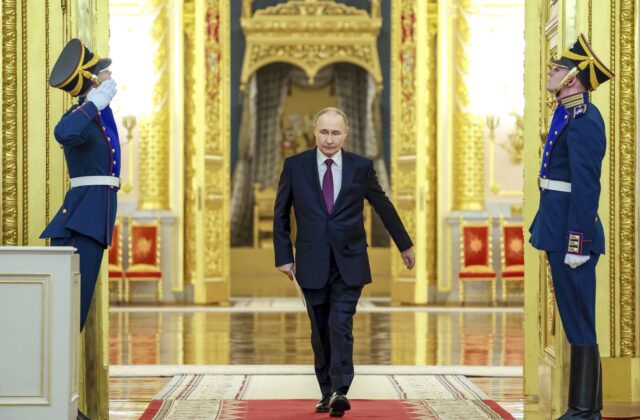 Ruský mocnár Putin Trumpovi povedal, že Moskva sa cieľov na Ukrajine nevzdá