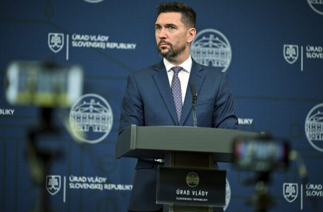 Takáč odmieta tvrdenia Zdechovského o čerpaní eurofondov a hovorí o pokračovaní politickej kampane