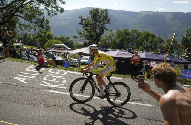 Pogačar navýšil náskok na Tour…