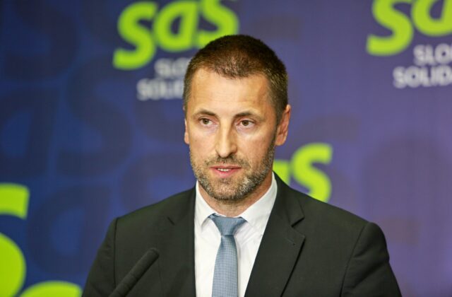 SaS navrhuje zrušenie štátneho financovania Slovenského zväzu protifašistických bojovníkov, vyčíta mu podporu Putinovej politiky