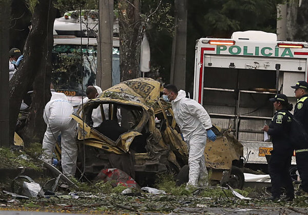 Výbuch bomby v Kolumbii pred vojenskou leteckou školou zabil najmenej päť ľudí