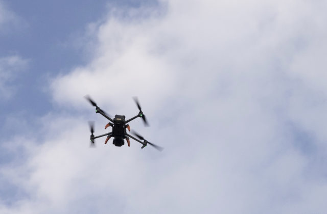 V Estónsku explodoval dron, pravdepodobne ukrajinský odklonený ruským elektronickým bojom