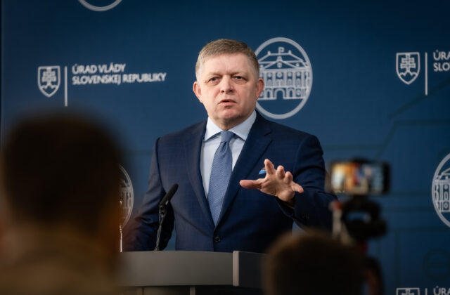 Premúdrelí liberáli a progresívci, ako obyčajne, ignorujú objektívne informácie, píše premiér Fico – VIDEO