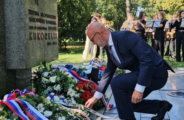 Opozícia si pripomenula výročie vypuknutia SNP. Posolstvo hrdinov SNP je podľa SaS dôležité aj dnes
