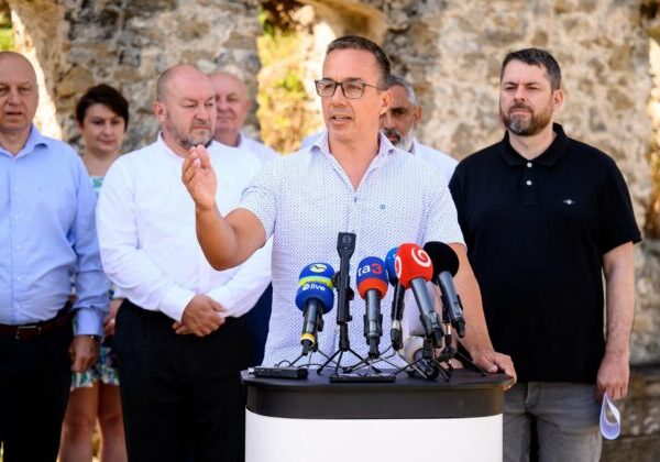 Projekt Ľudia a hrady priniesol prácu 450 nezamestnaným a oživil historické pamiatky – VIDEO, FOTO