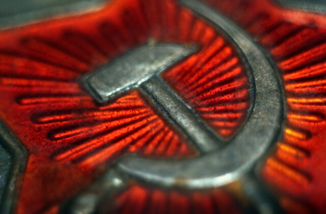 Komunistická strana Slovenska chce ochrannú známku na komunistické symboly, zabrániť tomu má petícia
