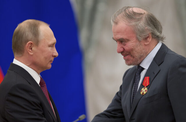 Kremeľ dupe od zlosti