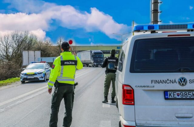 Vodiči opäť podceňujú maximálnu povolenú rýchlosť, polícia rozdala stovky pokút v rámci akcie „Speed“