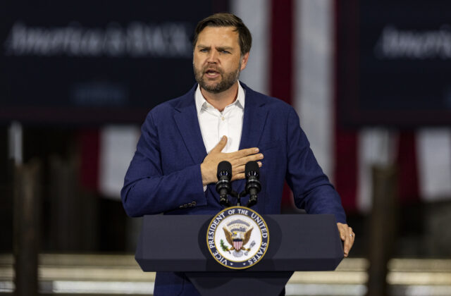 Trump naznačil, že jeho korunným princom bude JD Vance