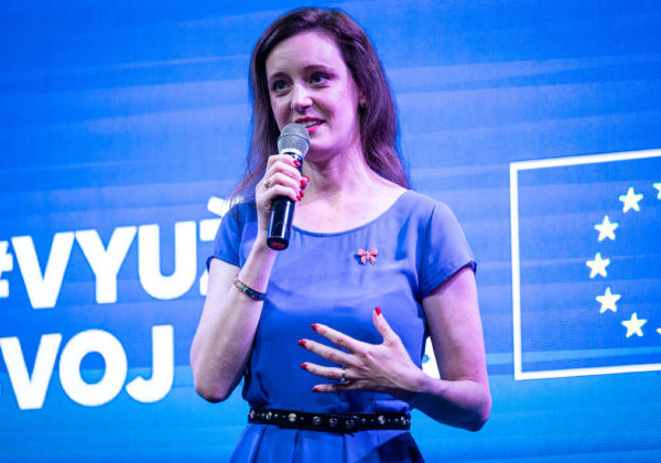 Ficova vláda podľa Karvašovej zmrazila 200 miliónov eur pre regióny, nové pravidlá jej majú zabrániť v podobných krokoch