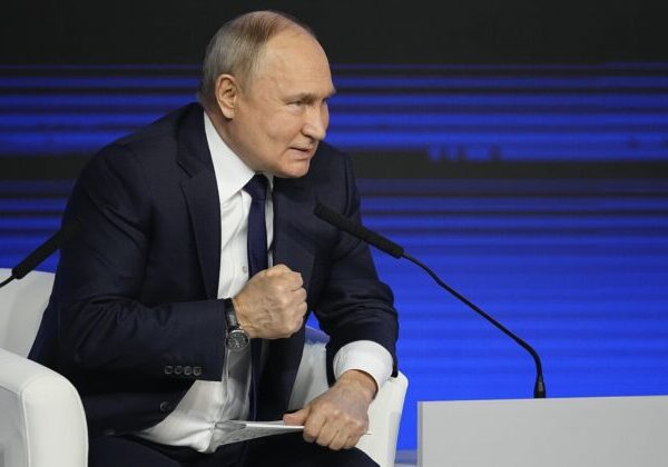Drony útočili na oblasť, v ktorej sú Putinove letné rezidencie