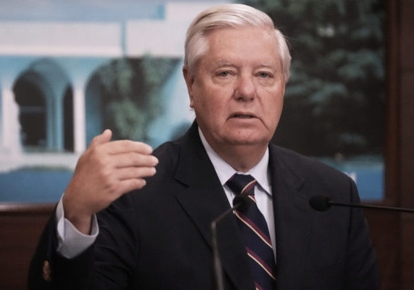 Lindsey Graham vyzval Maďarsko a Slovensko, aby ukončili nákupy ruskej ropy