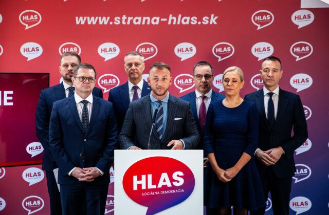 Platy poslancov by sa budúci rok nemali zvyšovať, Hlas trvá na solidarite s ľuďmi počas konsolidácie – VIDEO