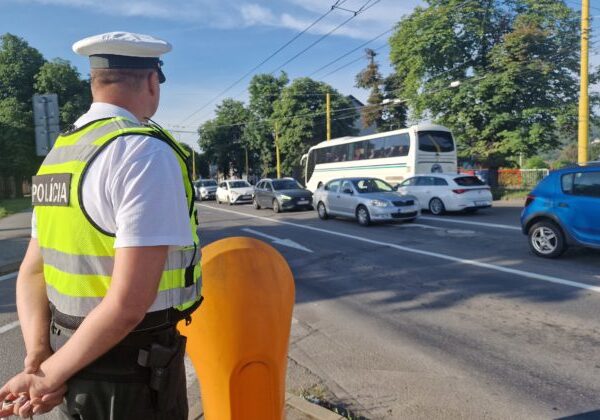 Na Slovensku odštartovala akcia BUĎ ROZUMNÝ, polícia si posvieti na alkohol za volantom