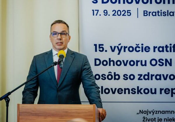 Hnutie Slovensko nespochybňuje obsah novely, len odmietalo hlasovať s Ficom, tvrdí Erik Tomáš